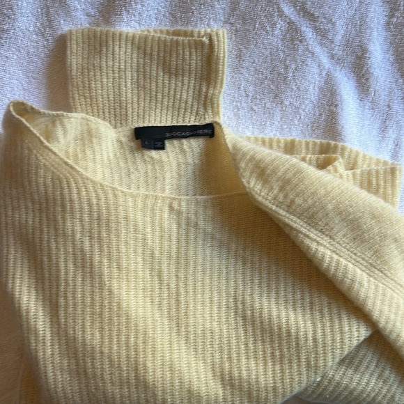 360 Cashmere ivory cashmere sweater with delicate ribbing - Picture 3 of 4